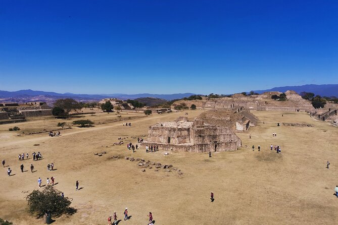Monte Alban - Full Day Guided Tour with or without Food - Oaxaca - Black clay in San Bartolo Coyotepec