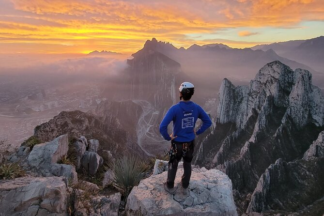 Nido de los Aguiluchos, Monterrey: Hiking + Rock Climbing + 3 Rappels - The 5:00 a.m. start and ride from Monterrey