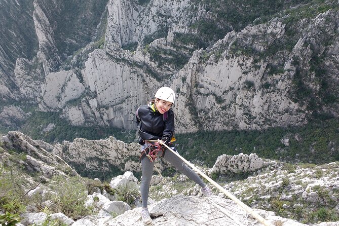 Nido de los Aguiluchos, Monterrey: Hiking + Rock Climbing + 3 Rappels - Three rappels, including the moments that test your nerve