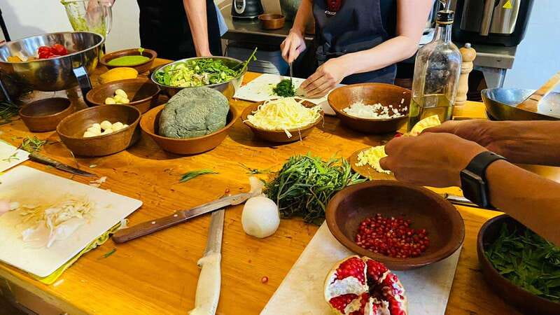 Oaxaca: Oaxacan Mole Workshop with a Traditional Cook - Back at the foodlab: a working kitchen, not a demonstration