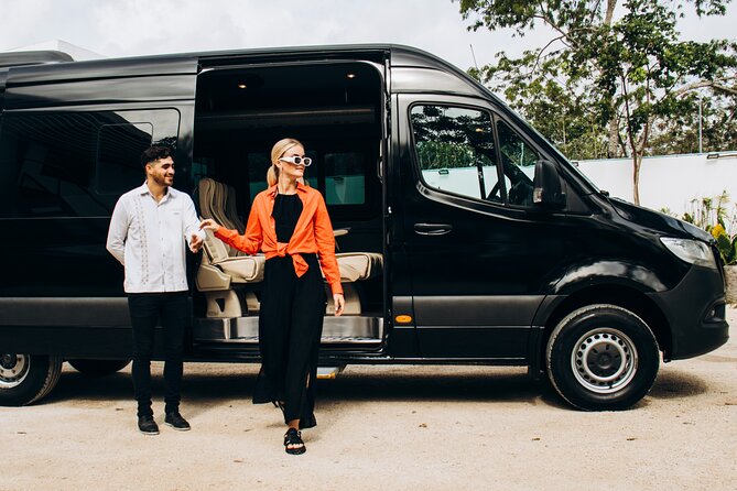 One Way Private Transfer Cancun Int Airport-Cancun Hotel Zone - Comfort, drinks, and the meaning of luxury here