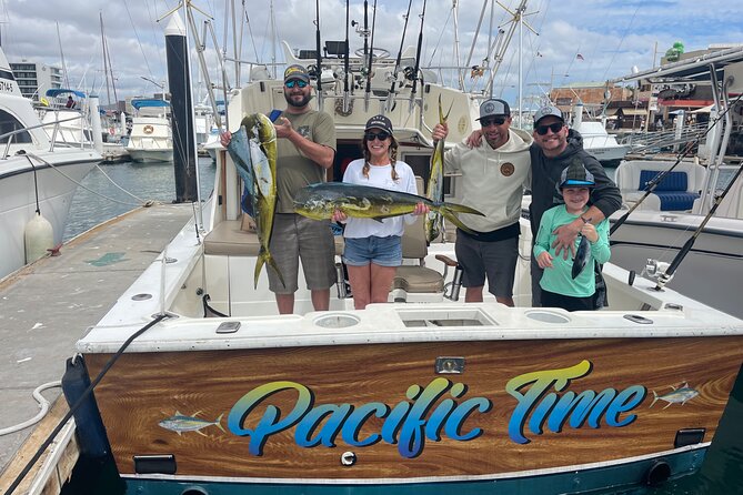 Pacifictime Sports Fishing in Cabos san lucas - Captain Paulo and the 34-foot Blackfin