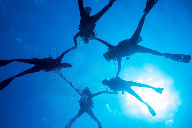 PADI Discover Scuba Diving - The 10-minute boat trip to the coral garden