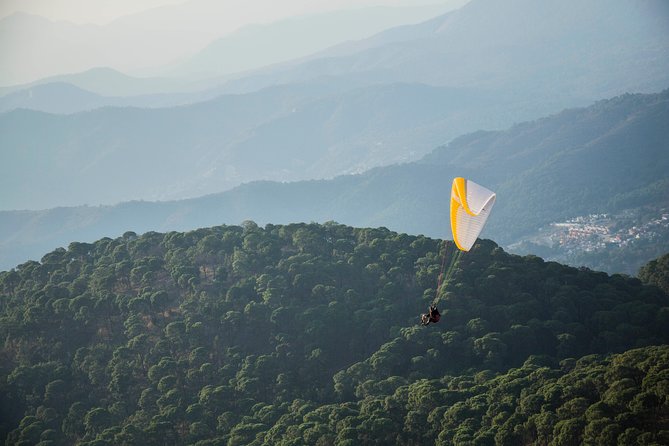 Paragliding in Valle de Bravo - Safety, Instruction, and Pilot Experience