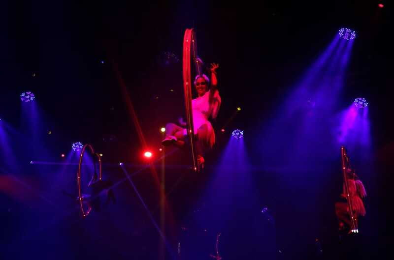Playa del Carmen: Coco Bongo Nightclub Experience - Queues, Service, and Other Friction Points