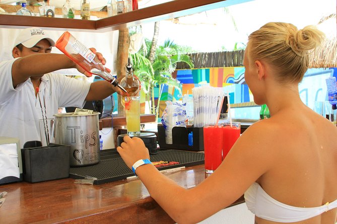 Playa Uvas Open Bar Exclusive Pass - Settling into the club before your water activities