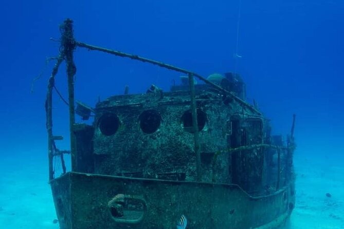 Power Snorkel by Sea Scooter & Flavored Tequila tasting - Sea scooters, reef fish, and the question of the wreck