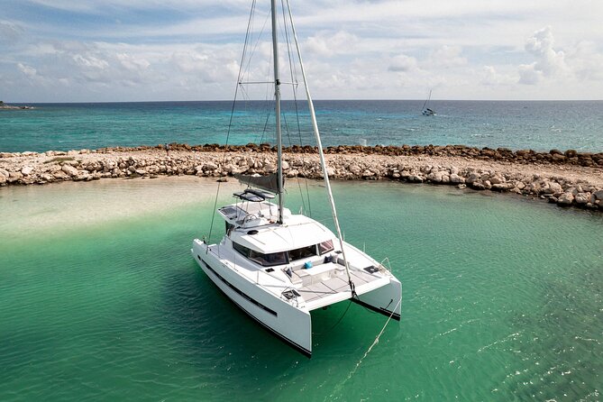 Private 40' Bali Catamaran – Drinks & Food Included - A Four-Hour Coast and Reef Outing