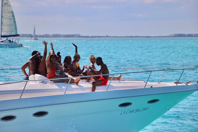 Private 50FT Yacht Rental in Cancún P8 - Choosing two, four, or six hours