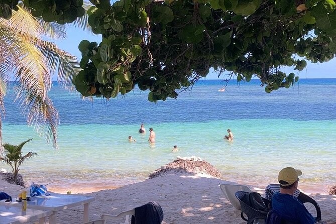 Private beach, all inclusive. - Kayaks, Reef Water, and the Need for Water Shoes
