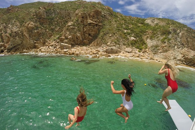 Private Cabo 35ft cat experience Food and open bar included! - The Arch and Lover’s Beach: Cabo’s essential view