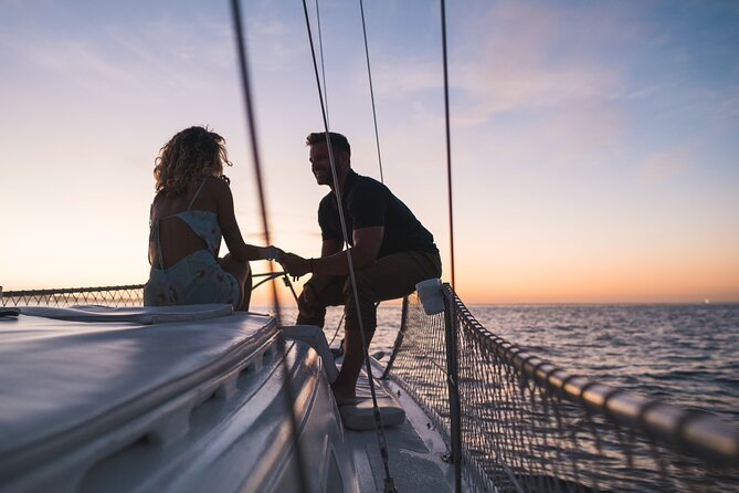 Private Cabo San Lucas Sunset Cruise on 33´ sailboat - Bluetooth music and the right mood for a sunset