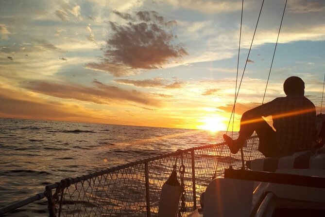 Private Cabo San Lucas Sunset Cruise on 33´ sailboat - Is $600 a fair price for six people?