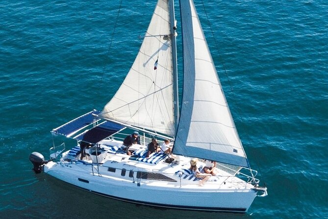 Private Cabo San Lucas Sunset Cruise on 33´ sailboat - Sailing or cruising across Cabo San Lucas Bay