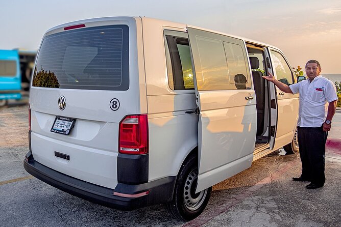 Private Cancun Airport Round Trip Transportation - Meeting your driver at Cancun Airport