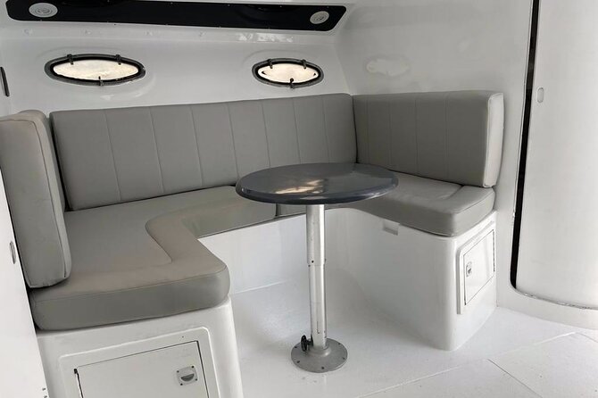 Private Cancun Yacht Tour 42ft up to 8 pax - Drinks, Alcohol, Food, and Extra Charges