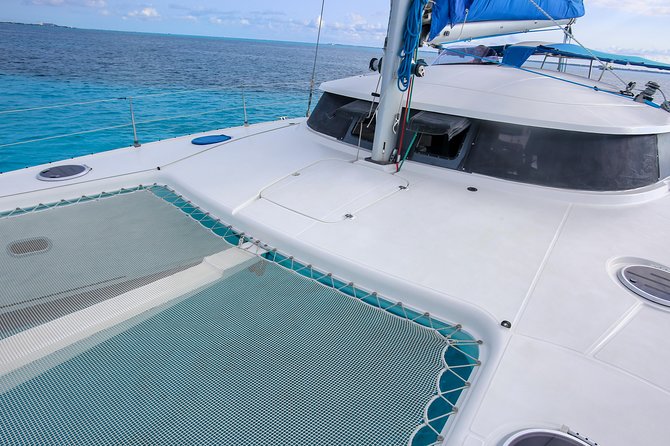 Private Catamaran from Cancun to Isla Mujeres | For up to 30 pp - Unlimited drinks and the onboard mood