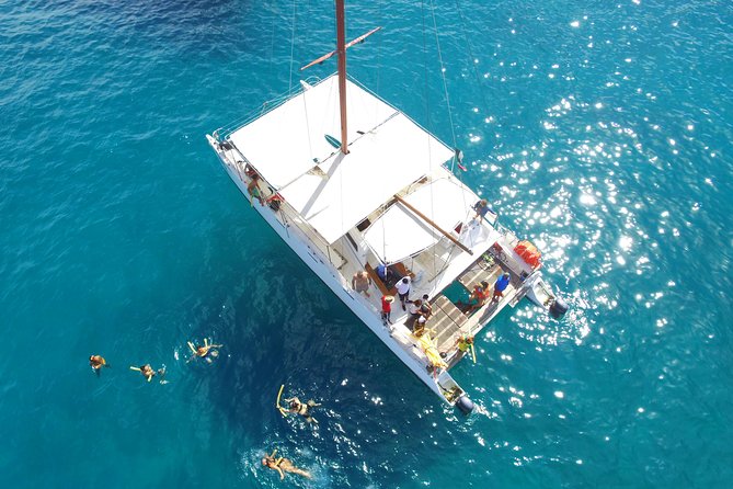 Private Catamaran Snorkeling Cruise in Los Cabos - Food, Open-Bar Drinks, and the Service Onboard