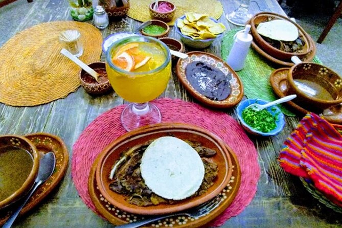 Private Cultural and Gastronomy Tour Full Day Tapatío - Nueve Esquinas and the proper birria breakfast
