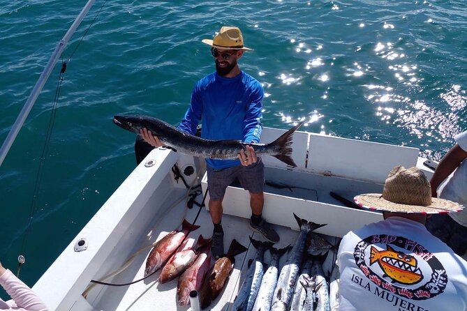 Private fishing charter Bertram 31ft 6 pax max if you don't fish you don't pay - How the crew affects the experience
