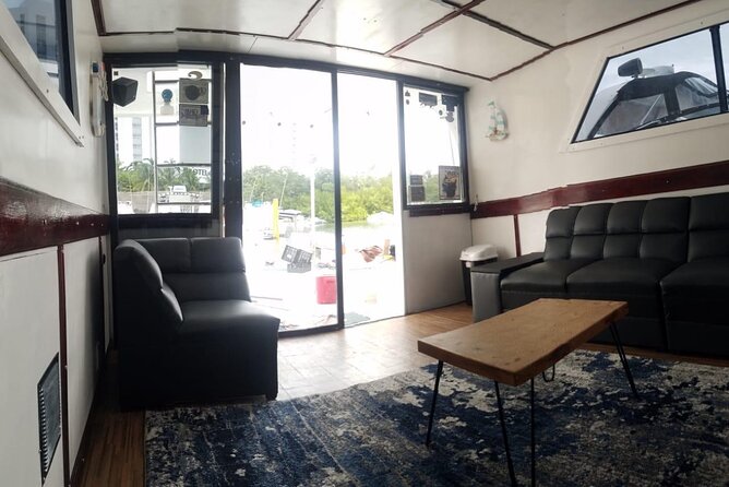 Private fishing charter Boat 48ft 12 pax Good Marlin and Sailfish - Who will enjoy this most