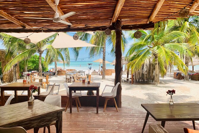 Private flight to Holbox from Cancun - Who will get the most from this flight?