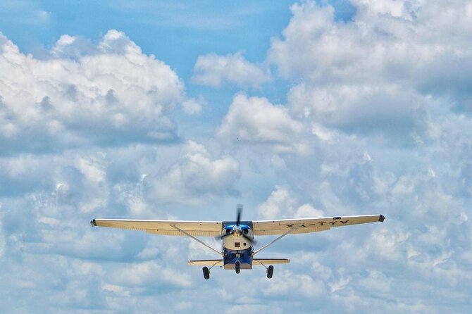 Private flight to Holbox from Cancun - What the small aircraft ride is like
