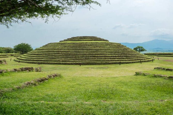 Private Full-Day Tour to Tequila and Guachimontones - Cantaritos El Güero #1: the loud, social finale