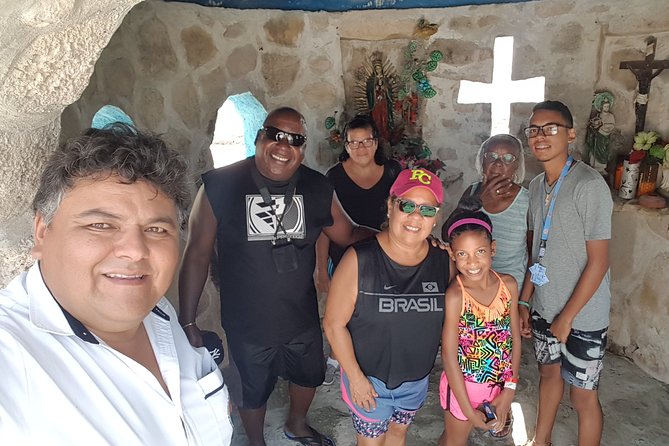 Private Island Tour at Your Leisure - Maya culture, chocolate, and island history