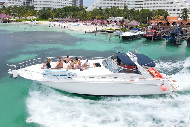 Private Luxury Yacht 55FT Rental in Cancun - The boat, crew, and feel on board