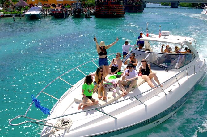 Private Premium Yacht 46FT Rental in Cancún - Six and Eight Hours: The Full Day on the Water