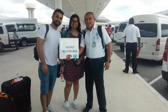 Private round airport transfer from Cancun - Puerto Aventuras - airport. - Finding the Representative at Cancun Airport