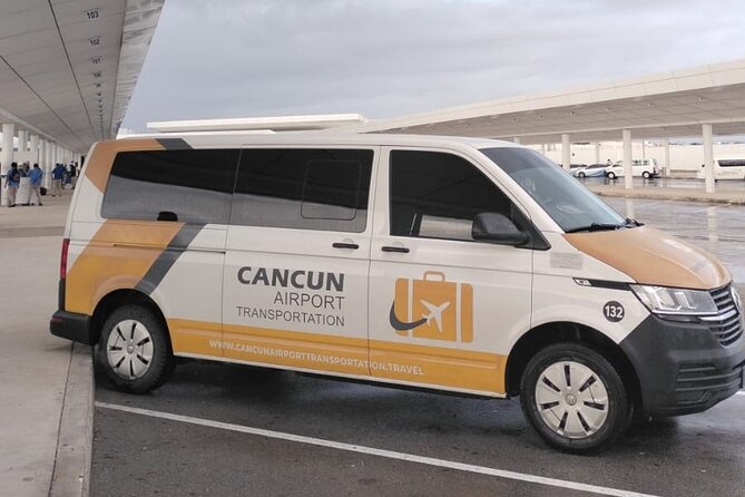 Private Roundtrip Transportation from CUN to Boulevard Kukulcan - Key points at a glance