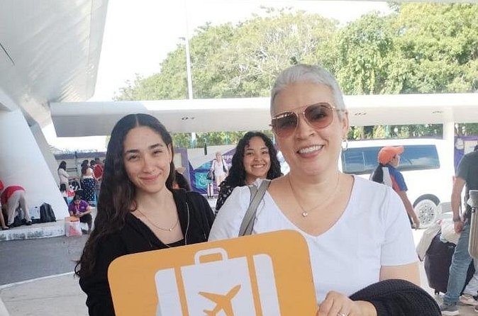 Private Roundtrip Transportation from CUN to Boulevard Kukulcan - Hotel drop-off in the Cancun Hotel Zone