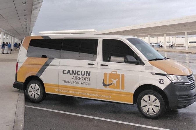 Private Roundtrip Transportation from CUN to Boulevard Kukulcan - Who gets the best value from this transfer