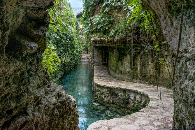 Private Tour Cenotes of Mucuyche & Santa Barbara in one day - Lunch in Homún, with one hour to set your pace