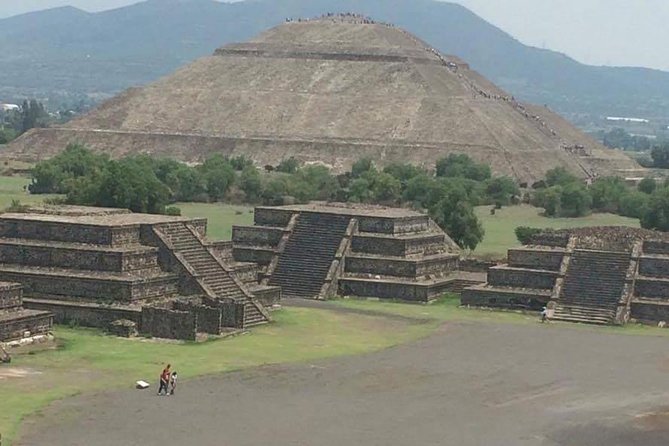 Private Tour: Teotihuacan and Guadalupe Shrine - The guide and driver make or break the outing
