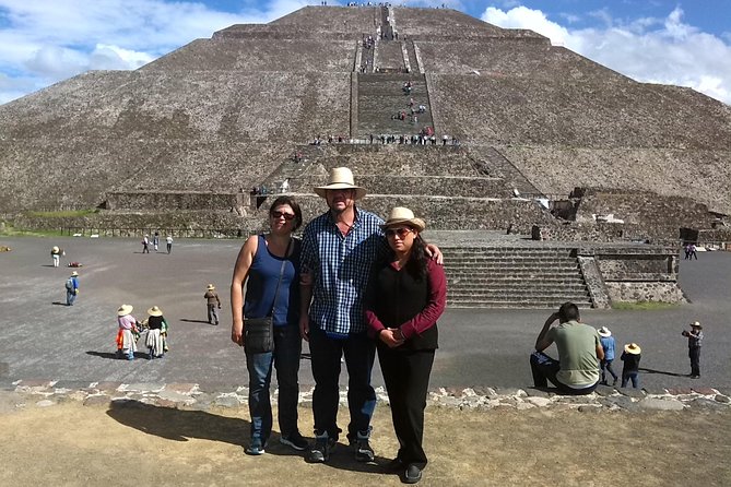 Private Tour: Teotihuacan and Guadalupe Shrine - The Guadalupe Basilica and the meaning of Tepeyac