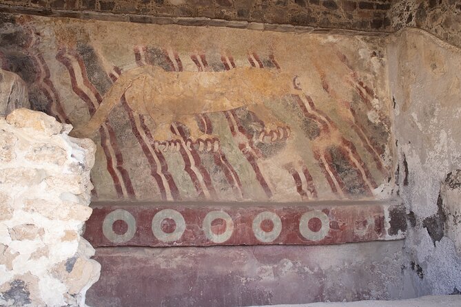 Private Tour with Archaeologist and VR Experience at Teotihuacan - Residential areas and the people behind the monuments