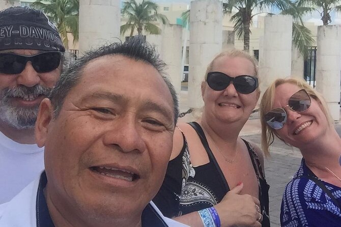 Private Transfer between Cozumel Airport or Ferry, and Hotels - Families, Luggage, and Special Needs