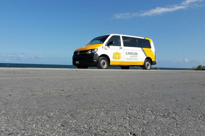 Private Transfer from Cancun Airport to Akumal - Meeting your bilingual staff at Cancun Airport