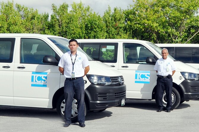 Private transfer round Cancun airport -Playa del Carmen - airport. - Finding the driver after landing