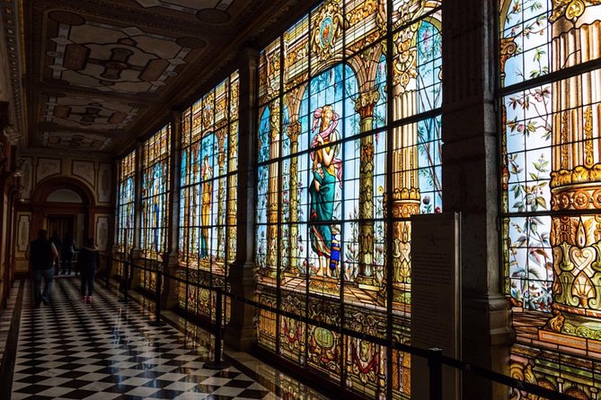 Private Walking Tour Anthropology Museum & Chapultepec Castle - How much value do you get for $172?