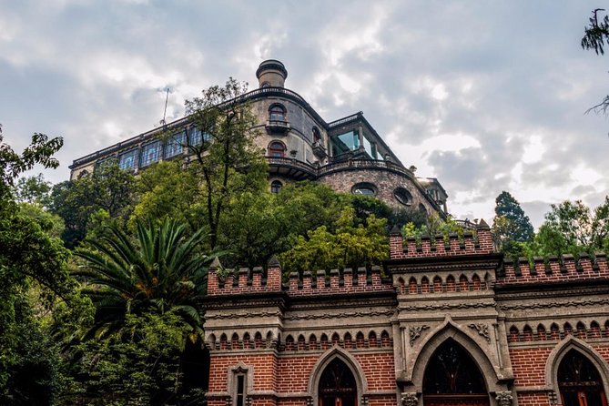 Private Walking Tour Anthropology Museum & Chapultepec Castle - The coffee or ice cream pause