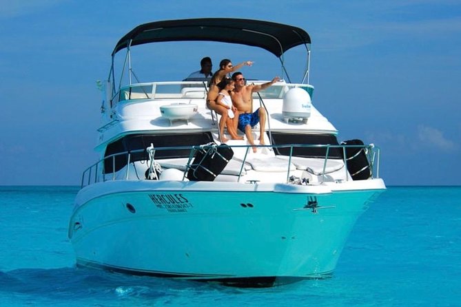 Private Yacht - 46 ft SeaRay Cancun Bay Snorkel 23P4 - A crew that adds real value
