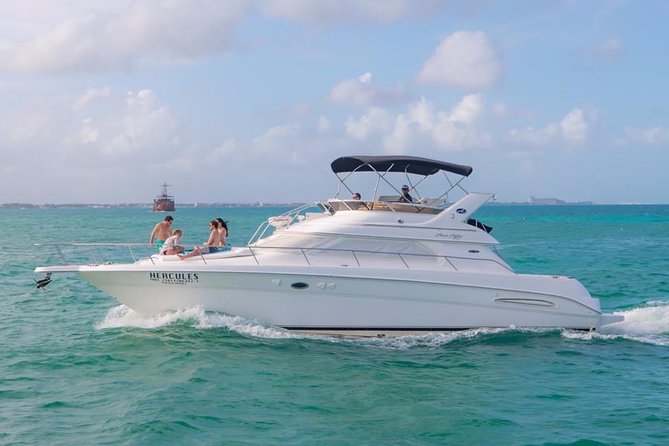 Private Yacht - 46 ft SeaRay Cancun Bay Snorkel 23P4 - Food, drinks, and optional extras