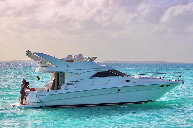 Private Yacht SeaRay 46ft Cancun 25P17 - Choosing two hours or four hours in Cancun Bay