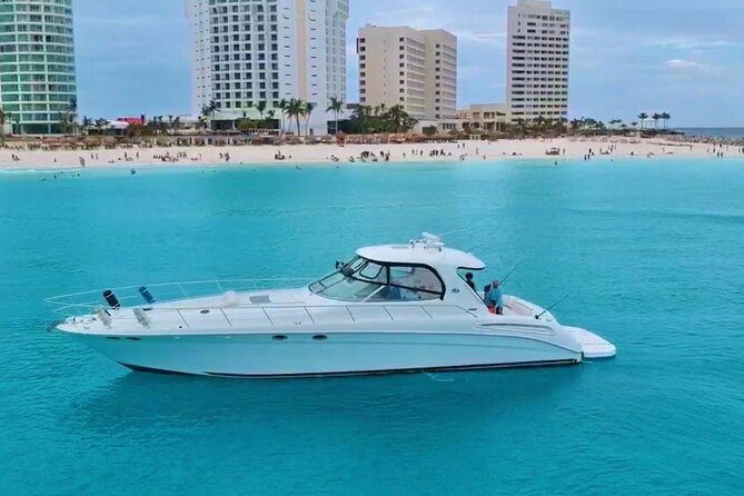 Private Yacht SEARAY SUNDANCER 60ft up to 20 pax 23P1 - A 60-foot yacht with room to make the day yours