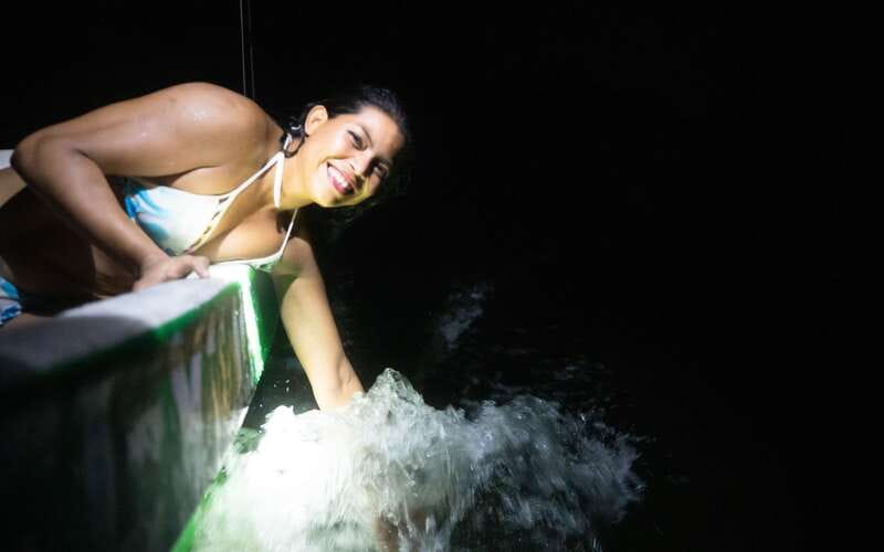 Puerto Escondido: Bioluminescence Night Spectacle - Swimming in the glowing water