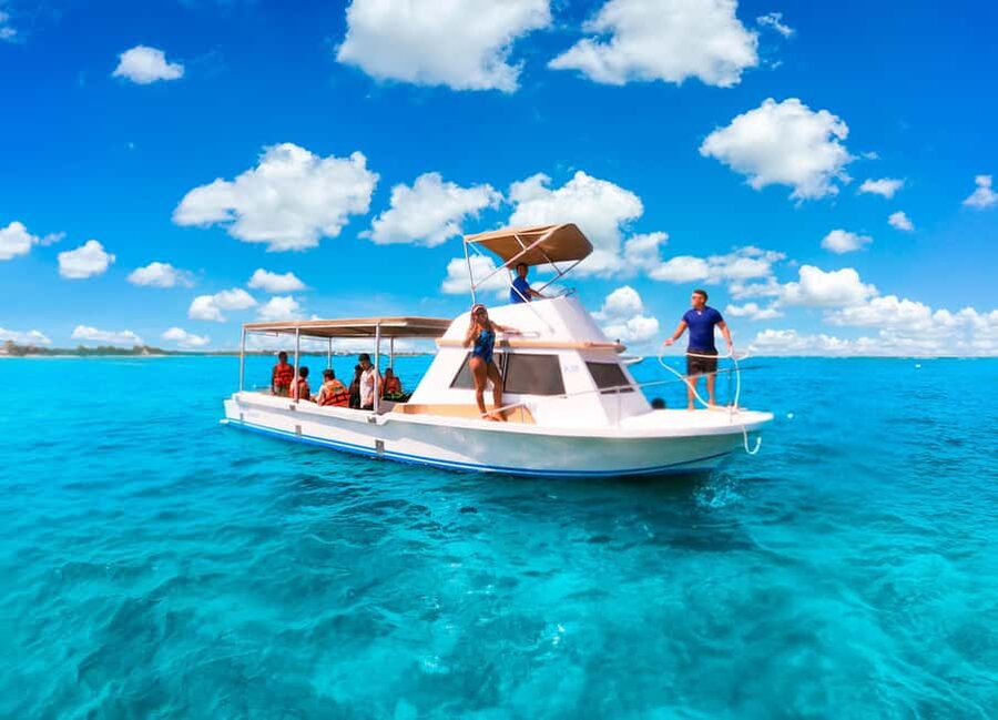 Puerto Morelos: Snorkel, Town Walk, Tequila & Beach Lunch - Pickup, road time, and the first briefing